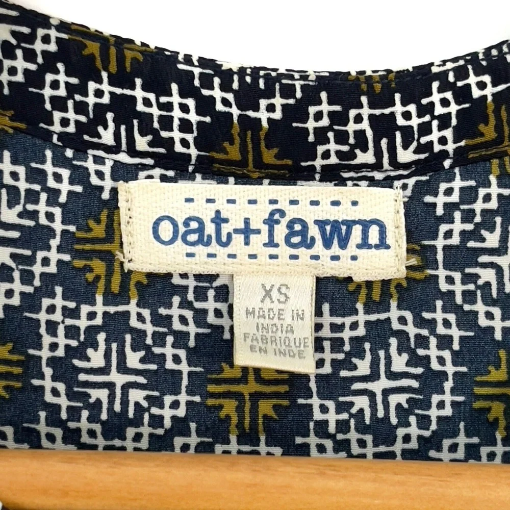Oat + Fawn Women’s Size XS Blue Printed V Neck High Low Sleeveless Casual Blouse - Picture 4 of 11